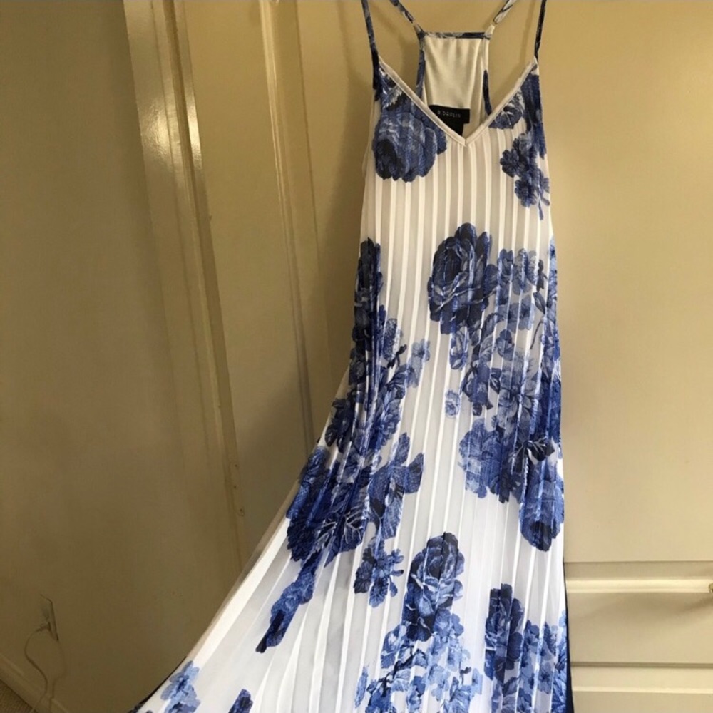 B Darlin blue and white floral dress